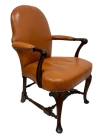 INS 2051 Fauteuil Queen Anne XIXème recouvert de cuir fauve
