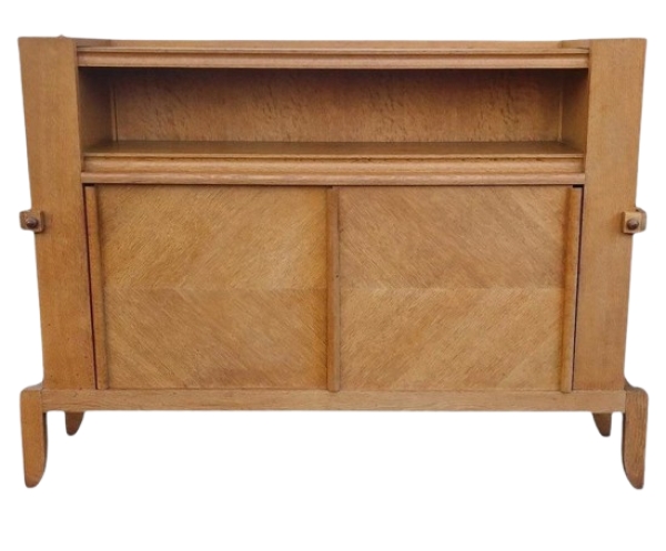 MOD 2022 Guillerme et Chambron. Buffet en chêne massif, Edition Votre Maison