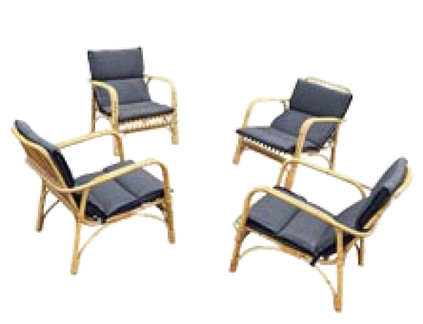 MOD 1442 4 fauteuils en rotin circa 1970/80