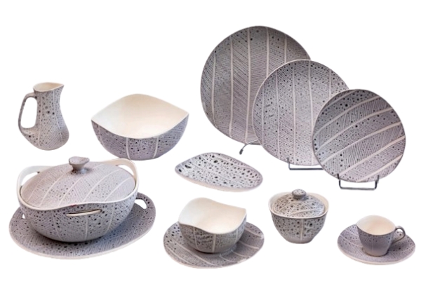 MOD 20312 NIDERVILLER. important service de table en céramique circa 1960