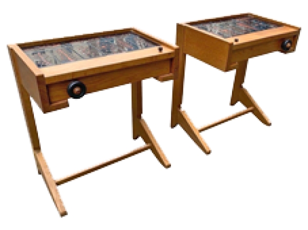 MOD 1971 Guillerme Et Chambron, paire de chevets en chêne et céramique.